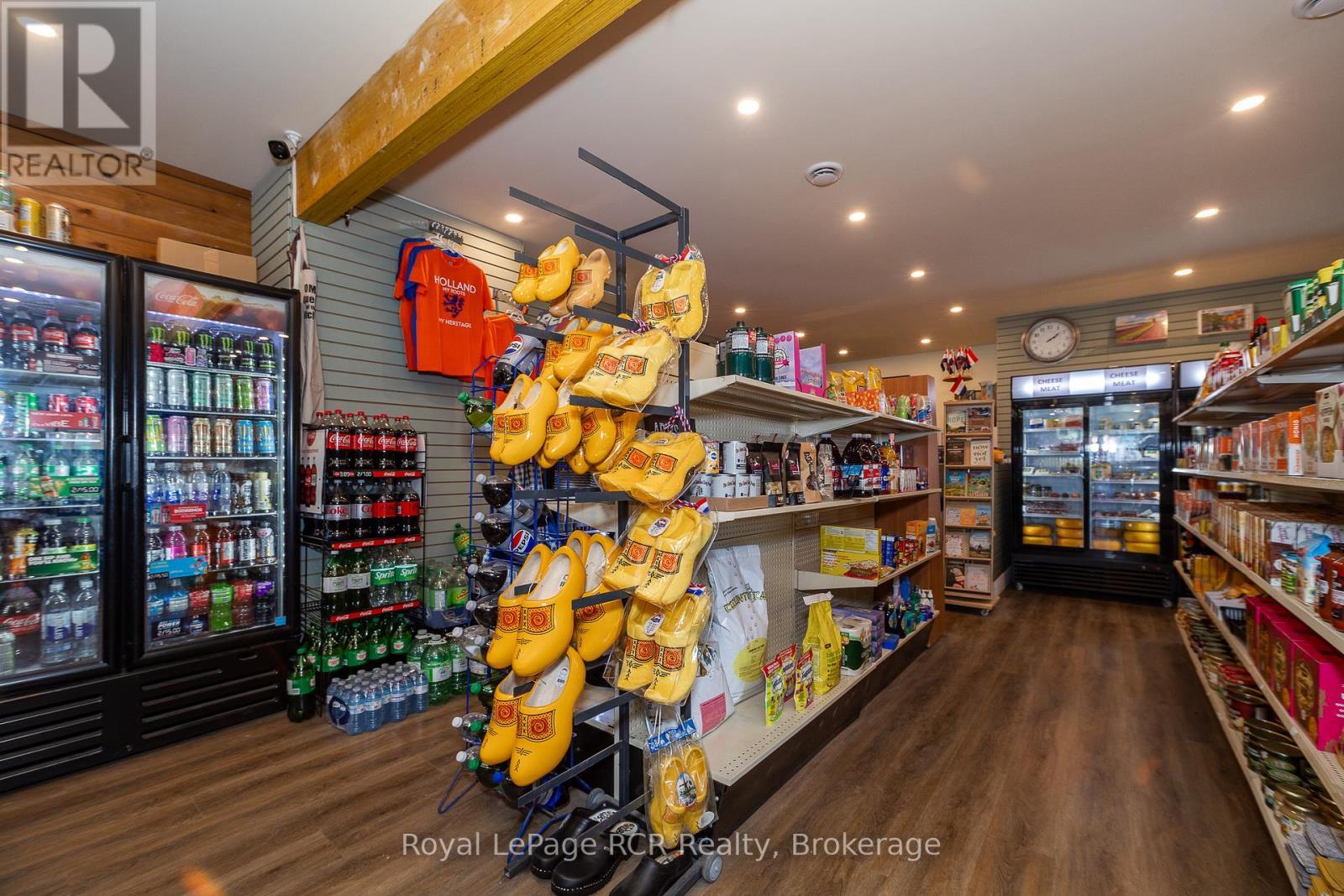 












177569 GREY RD 18 ROAD

,
Georgian Bluffs,




Ontario
N4K5N5

