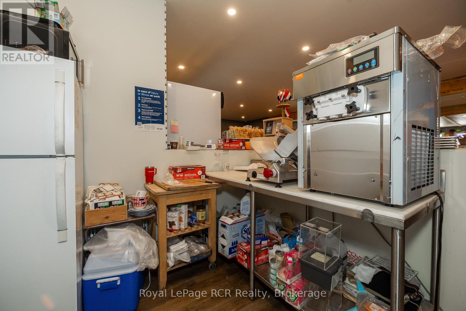 












177569 GREY RD 18 ROAD

,
Georgian Bluffs,




Ontario
N4K5N5

