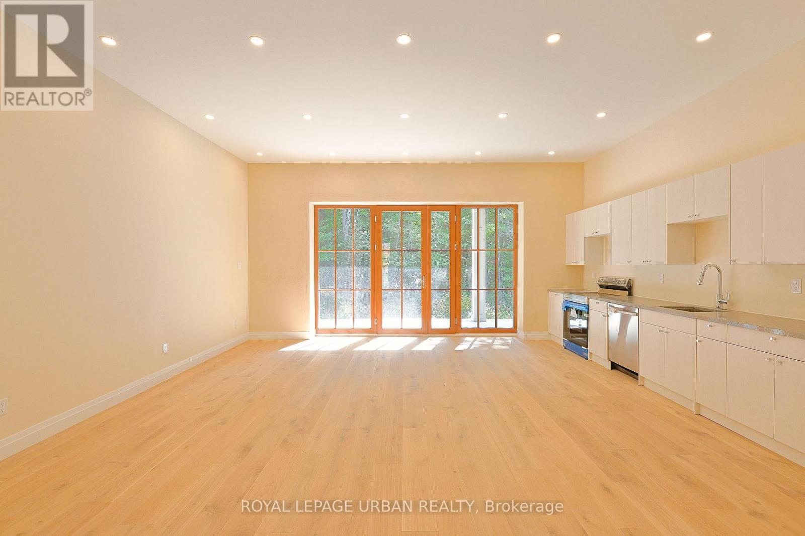 












800 RYE ROAD

,
South River,




Ontario
P0A1Z0

