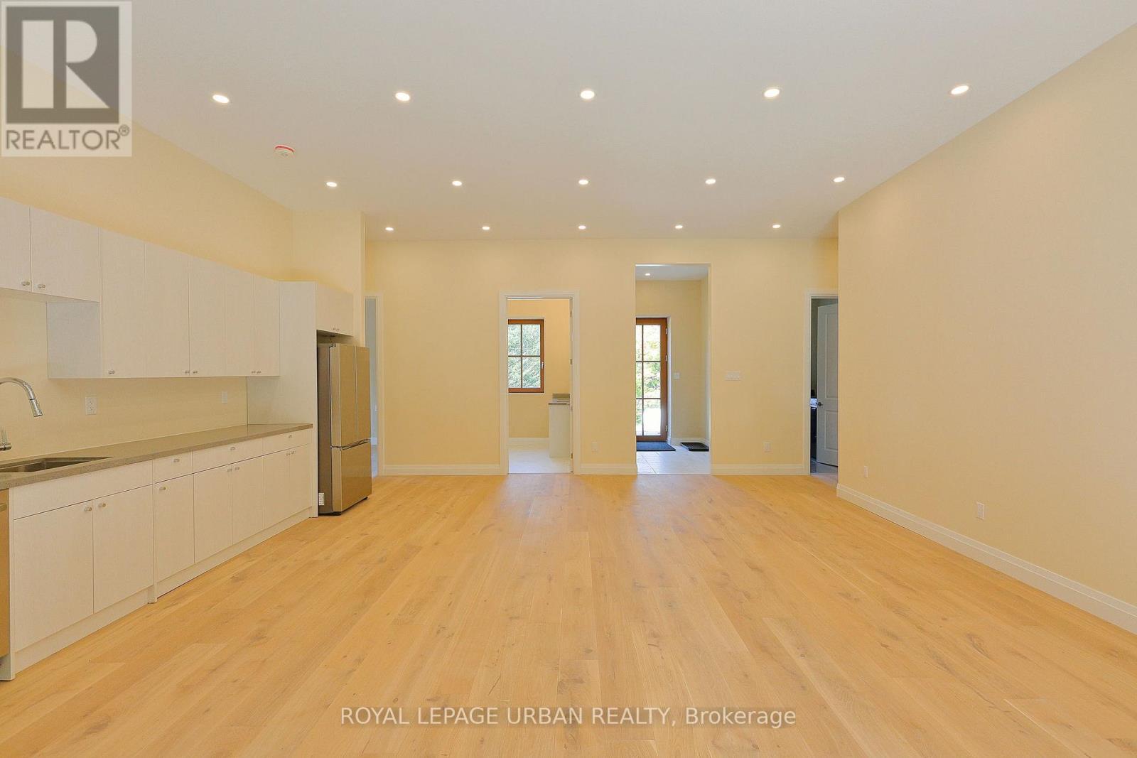 












800 RYE ROAD

,
South River,




Ontario
P0A1Z0

