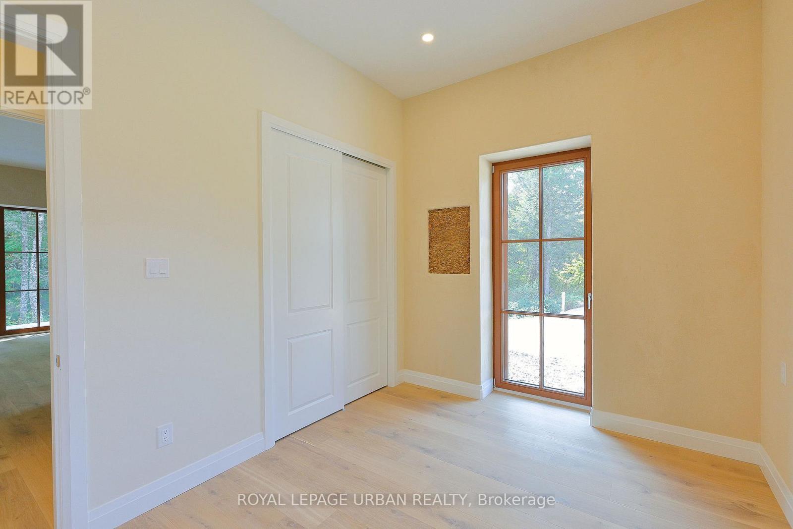 












800 RYE ROAD

,
South River,




Ontario
P0A1Z0

