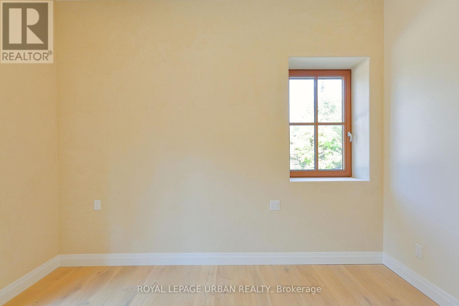 












800 RYE ROAD

,
South River,




Ontario
P0A1Z0

