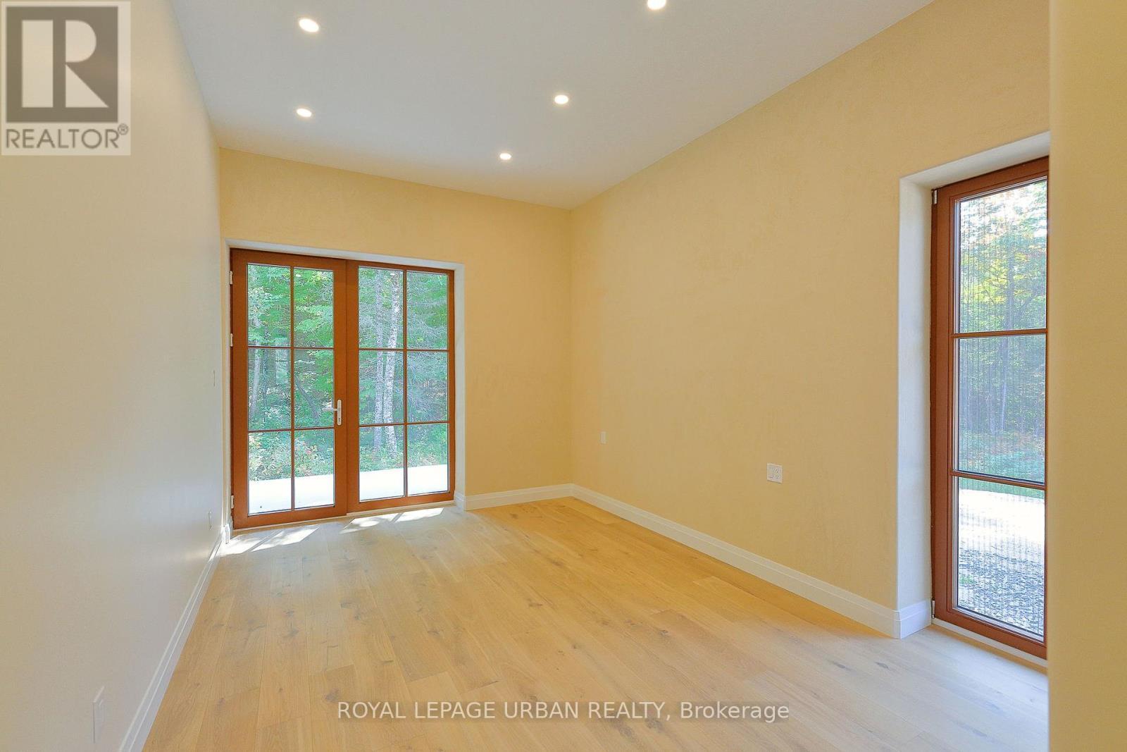 












800 RYE ROAD

,
South River,




Ontario
P0A1Z0

