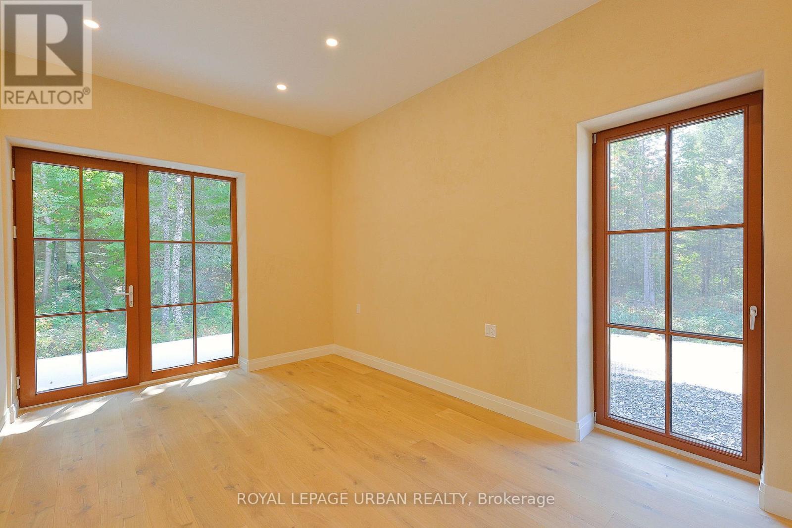 












800 RYE ROAD

,
South River,




Ontario
P0A1Z0

