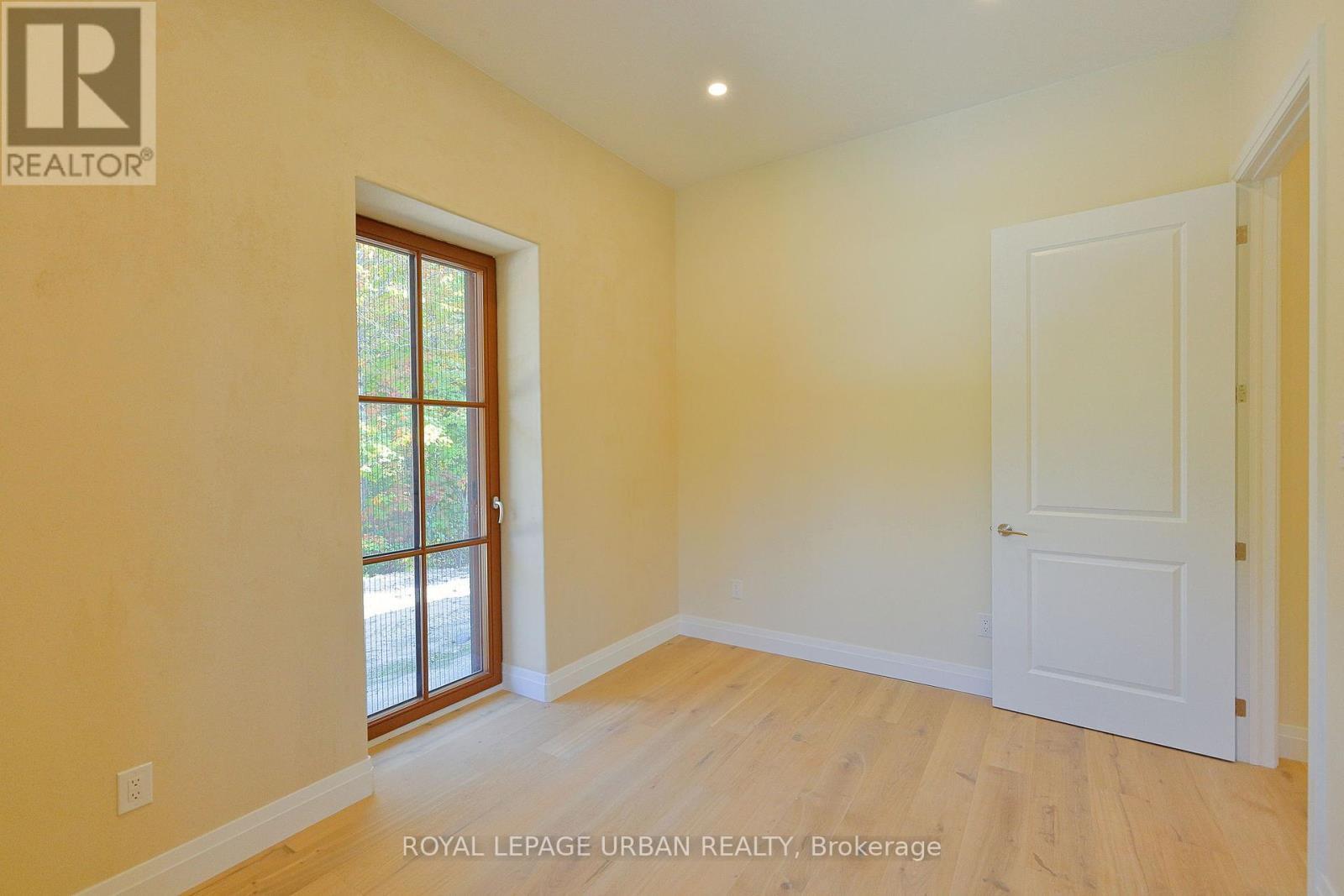 












800 RYE ROAD

,
South River,




Ontario
P0A1Z0

