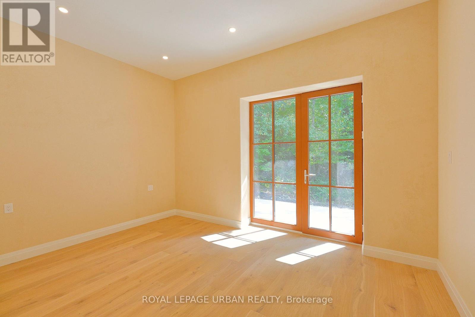 












800 RYE ROAD

,
South River,




Ontario
P0A1Z0

