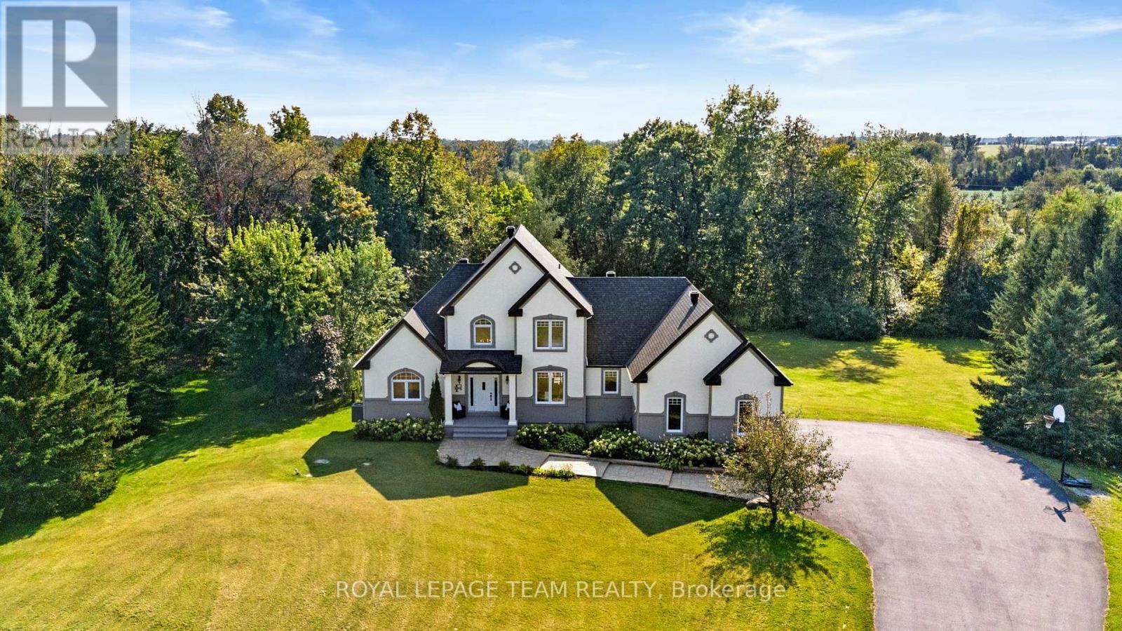 












112 LADY LOCHEAD LANE

,
Ottawa,




Ontario
K0A1L0

