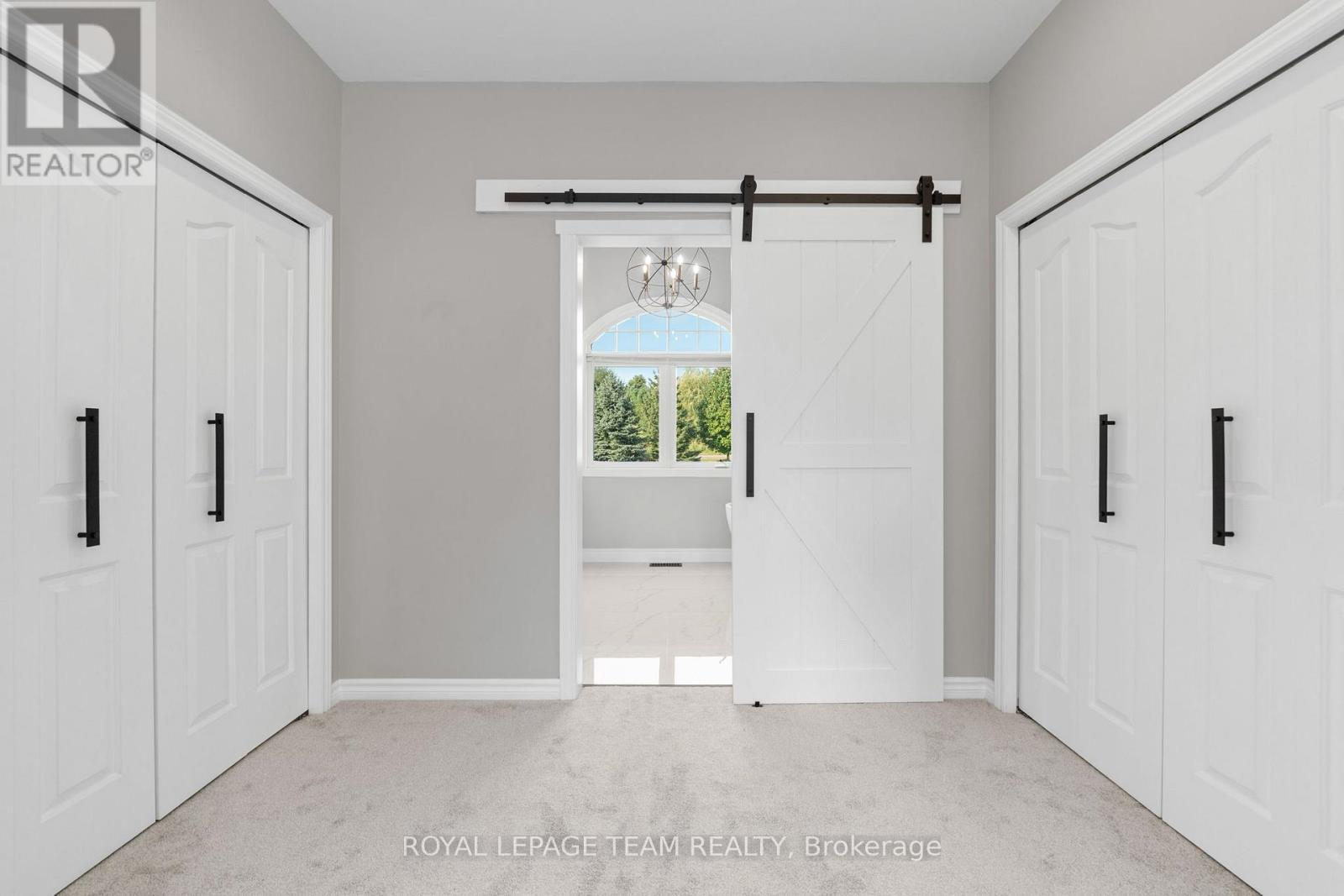












112 LADY LOCHEAD LANE

,
Ottawa,




Ontario
K0A1L0

