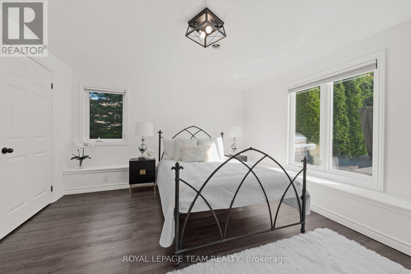 












112 LADY LOCHEAD LANE

,
Ottawa,




Ontario
K0A1L0

