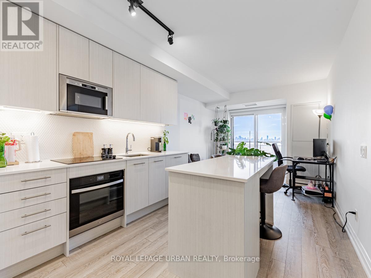 












2311 - 286 MAIN STREET

,
Toronto,




Ontario
M4C0B3

