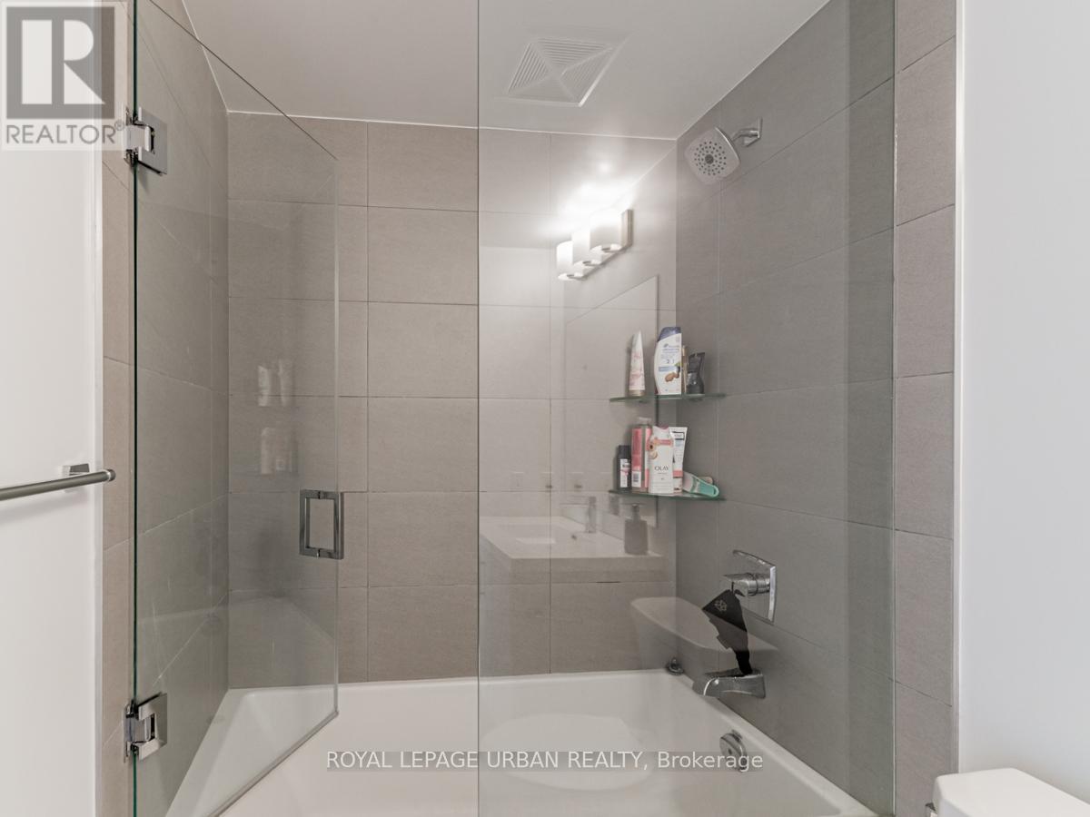 












2311 - 286 MAIN STREET

,
Toronto,




Ontario
M4C0B3

