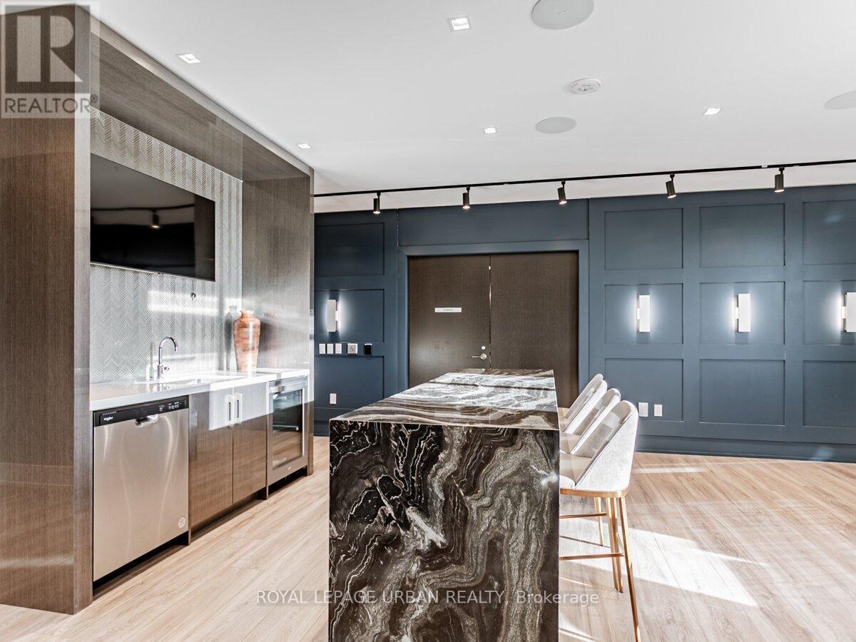 












2311 - 286 MAIN STREET

,
Toronto,




Ontario
M4C0B3

