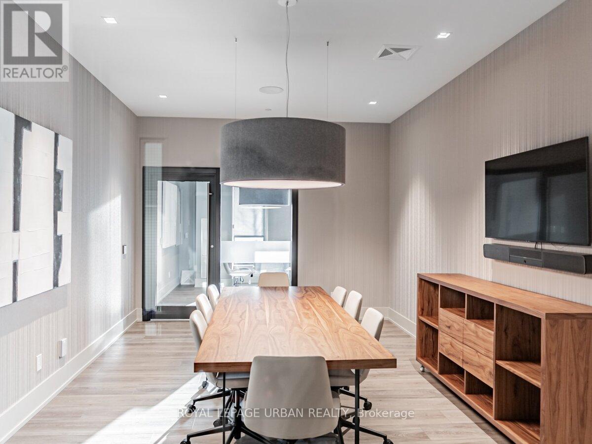 












2311 - 286 MAIN STREET

,
Toronto,




Ontario
M4C0B3

