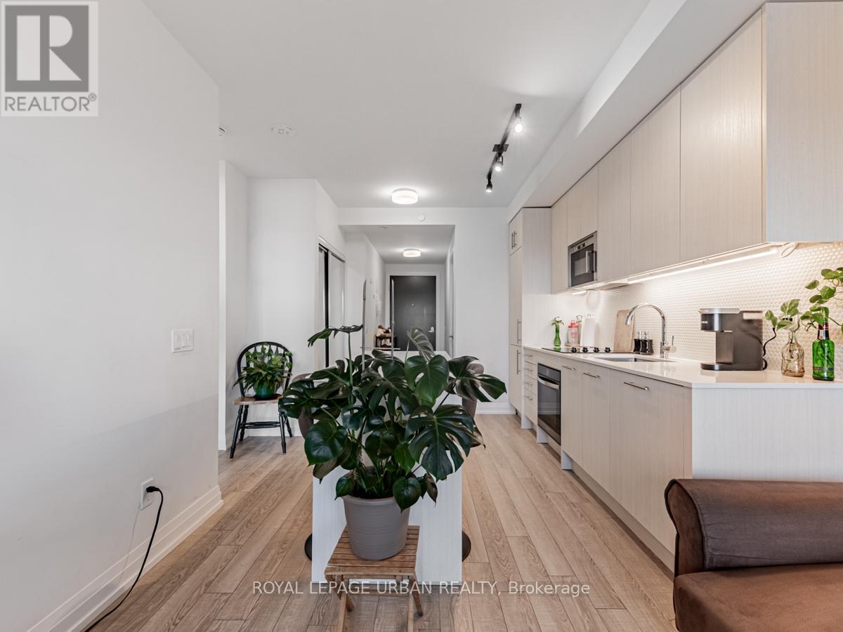 












2311 - 286 MAIN STREET

,
Toronto,




Ontario
M4C0B3

