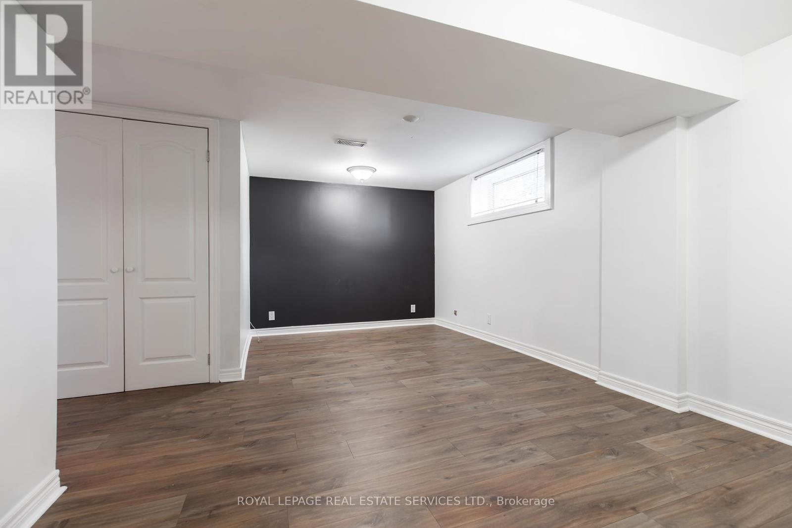 












LOWER LEVEL - 589 STEPHENS CRESCENT

,
Oakville,




Ontario
L6K1Y2

