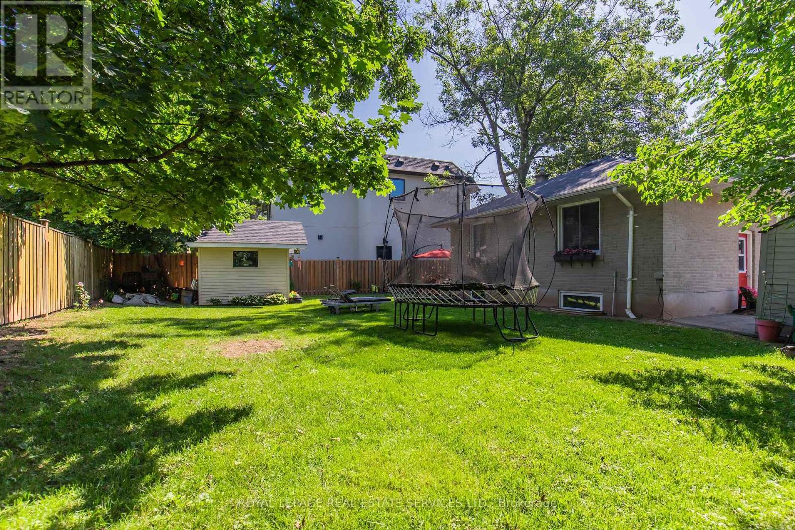 












LOWER LEVEL - 589 STEPHENS CRESCENT

,
Oakville,




Ontario
L6K1Y2

