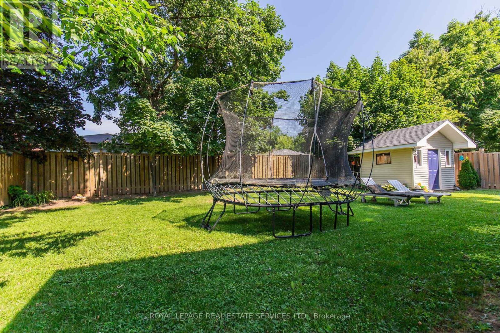 












LOWER LEVEL - 589 STEPHENS CRESCENT

,
Oakville,




Ontario
L6K1Y2

