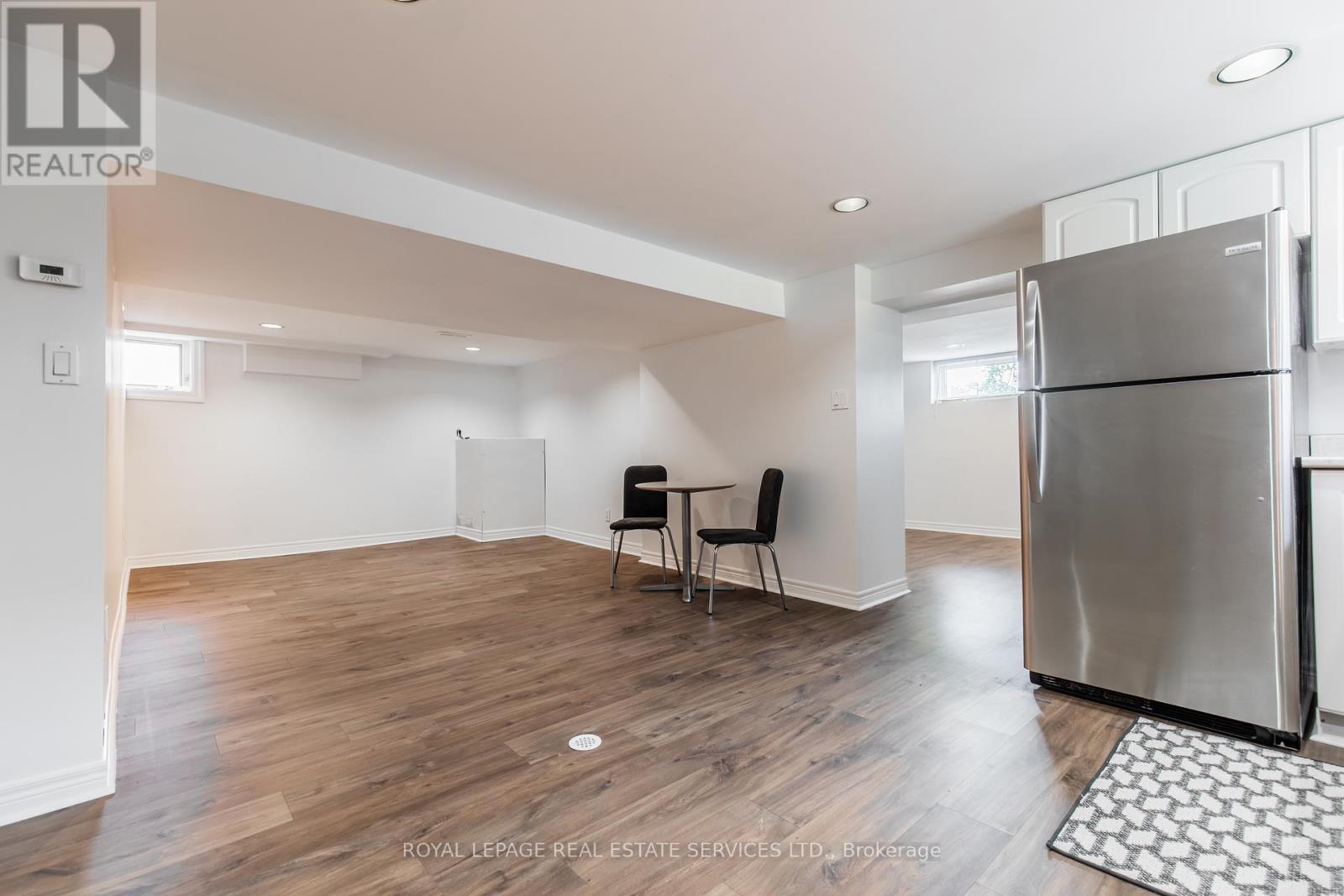 












LOWER LEVEL - 589 STEPHENS CRESCENT

,
Oakville,




Ontario
L6K1Y2

