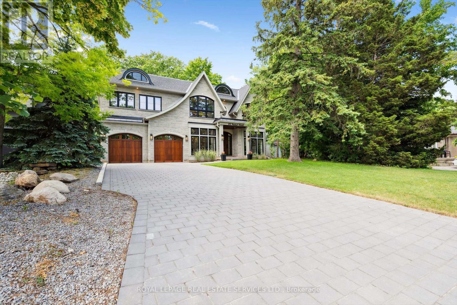












515 PINELAND AVENUE

,
Oakville,




Ontario
L6K1Z9


