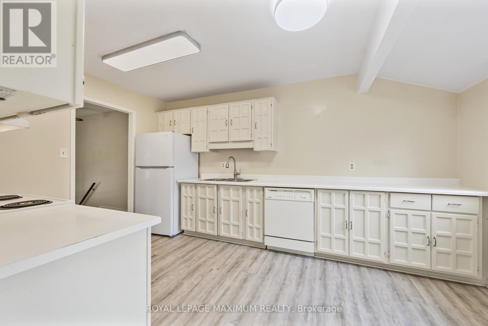 












7 PRINCESS DRIVE

,
Adjala-Tosorontio,




Ontario
L0M1M0

