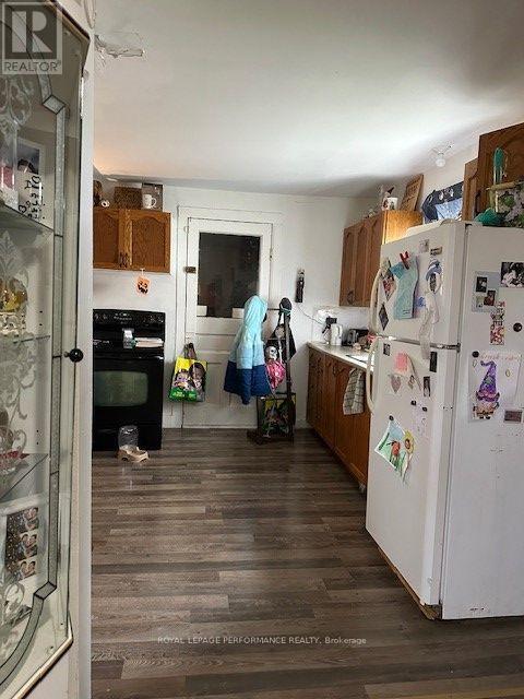 












332 ALICE STREET

,
Cornwall,




Ontario
K6H4S2

