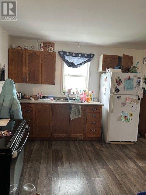 












332 ALICE STREET

,
Cornwall,




Ontario
K6H4S2

