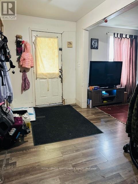 












332 ALICE STREET

,
Cornwall,




Ontario
K6H4S2


