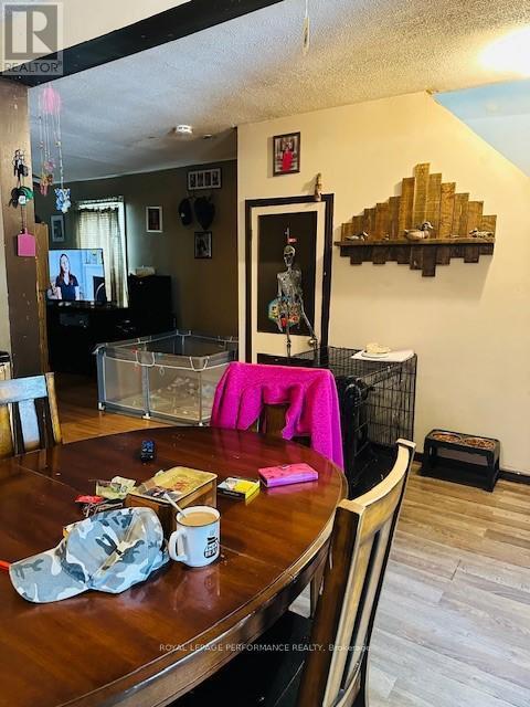 












332 ALICE STREET

,
Cornwall,




Ontario
K6H4S2

