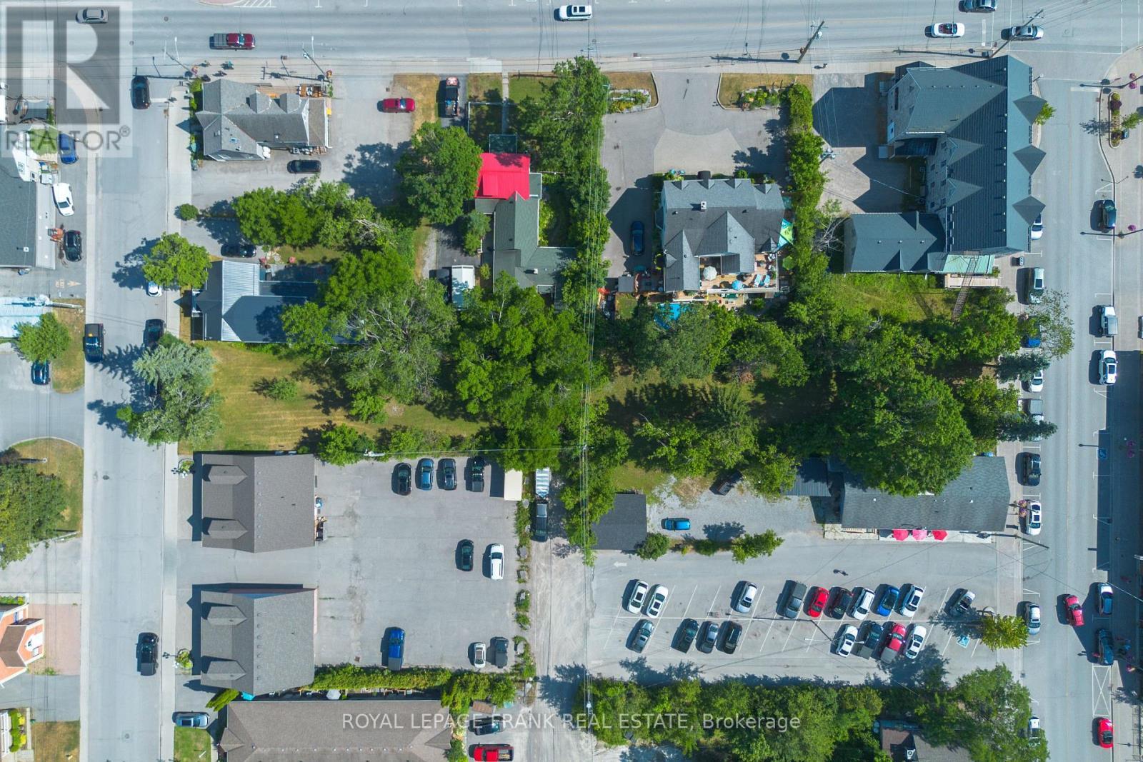 












84 BOLTON AND WILLIAM STREET

,
Kawartha Lakes (Bobcaygeon),







Ontario
K0M1A0

