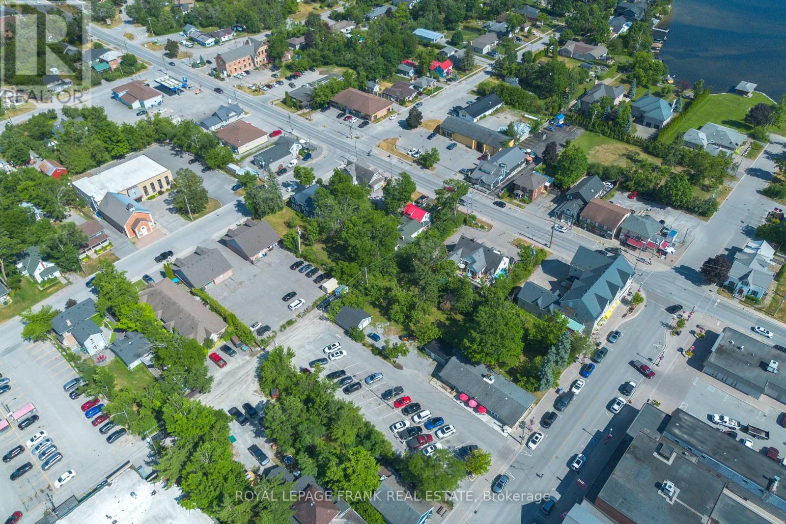 












84 BOLTON AND WILLIAM STREET

,
Kawartha Lakes (Bobcaygeon),







Ontario
K0M1A0

