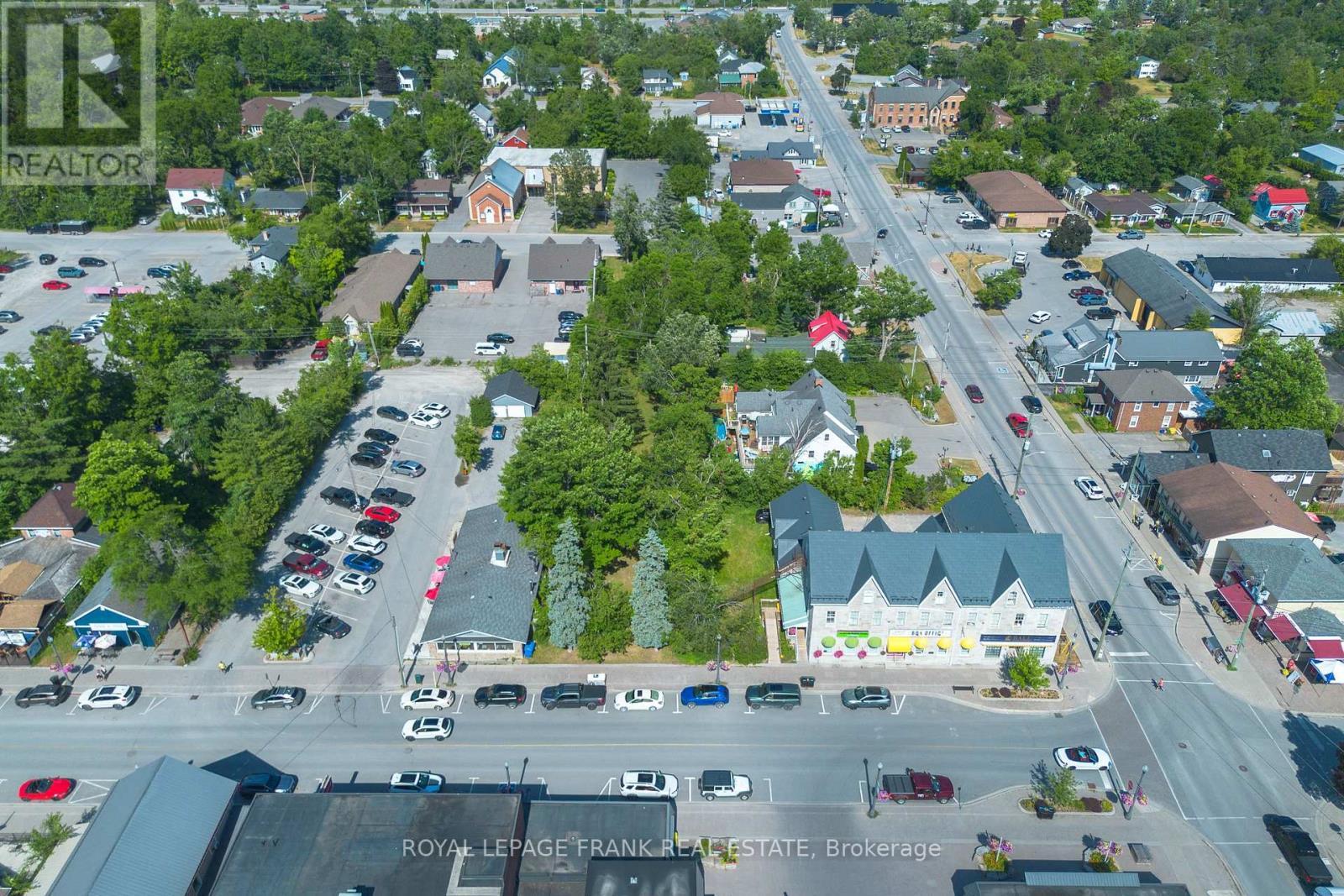 












84 BOLTON AND WILLIAM STREET

,
Kawartha Lakes (Bobcaygeon),







Ontario
K0M1A0

