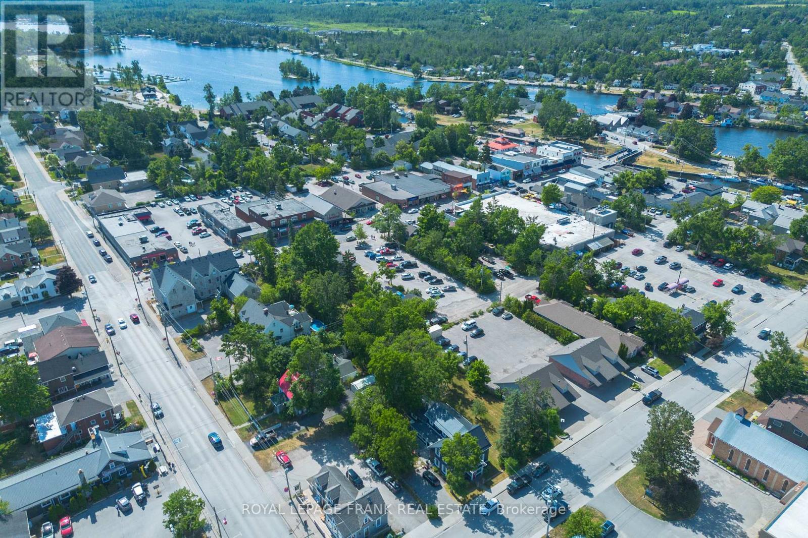 












84 BOLTON AND WILLIAM STREET

,
Kawartha Lakes (Bobcaygeon),







Ontario
K0M1A0

