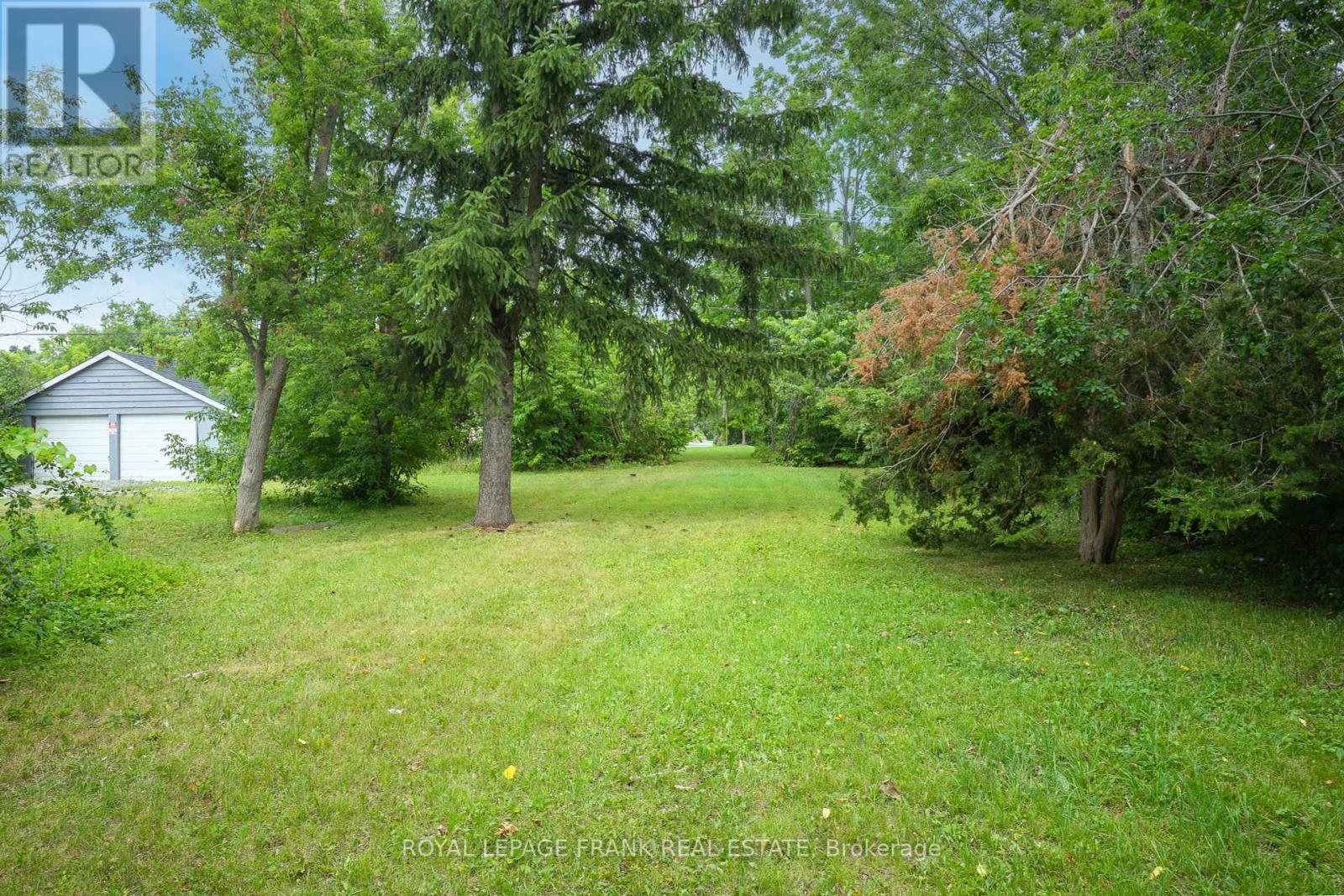 












84 BOLTON AND WILLIAM STREET

,
Kawartha Lakes (Bobcaygeon),







Ontario
K0M1A0

