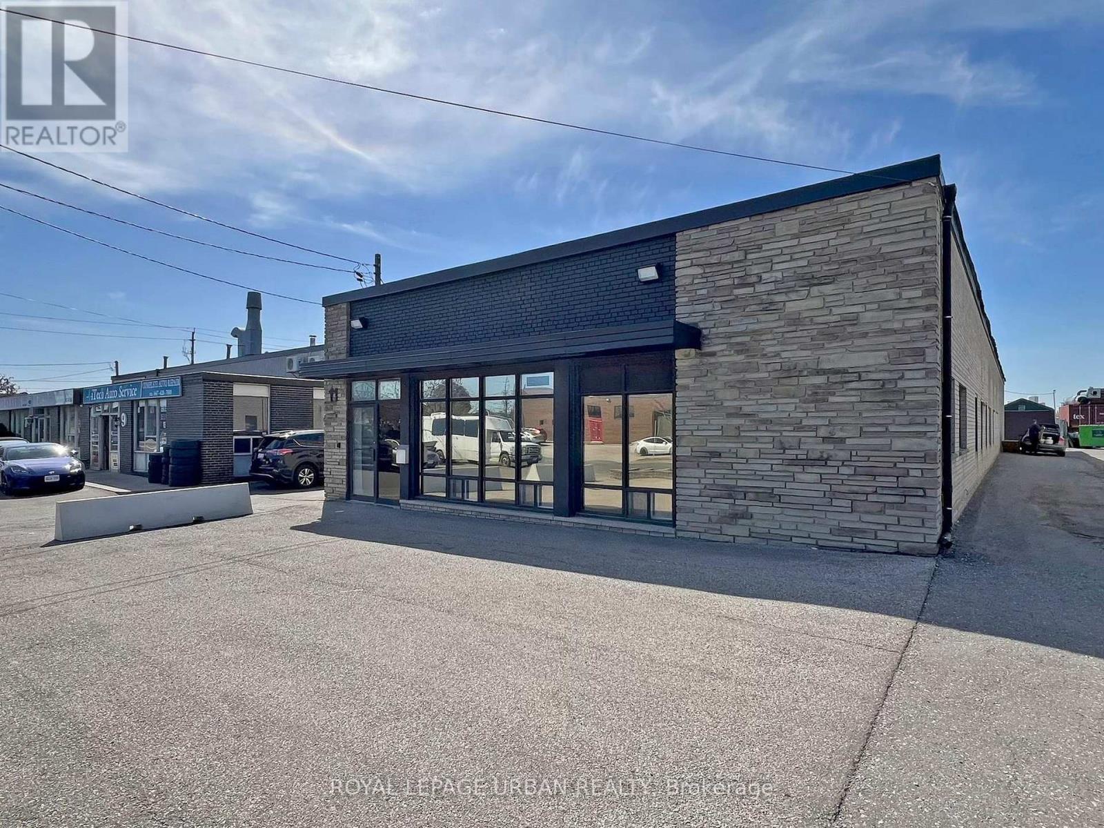












11 MILLWICK DRIVE

,
Toronto,




Ontario
M9L1Y4

