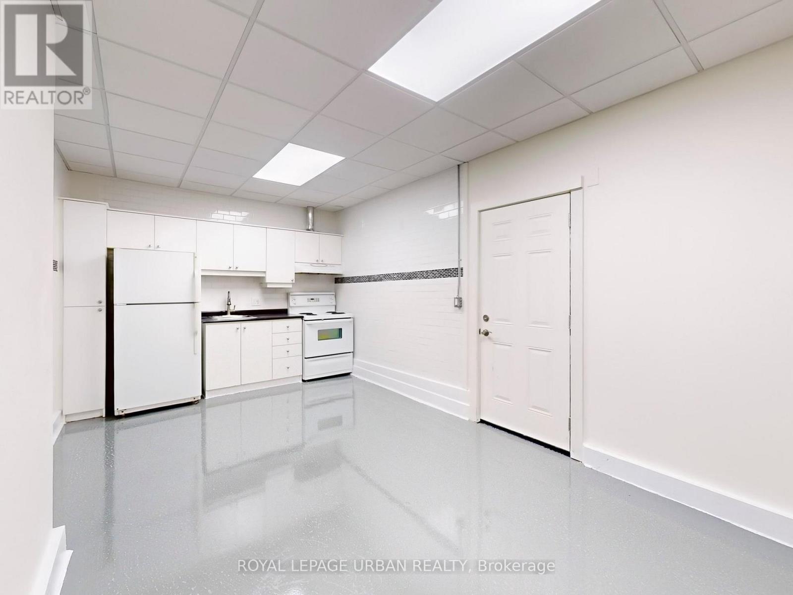 












11 MILLWICK DRIVE

,
Toronto,




Ontario
M9L1Y4

