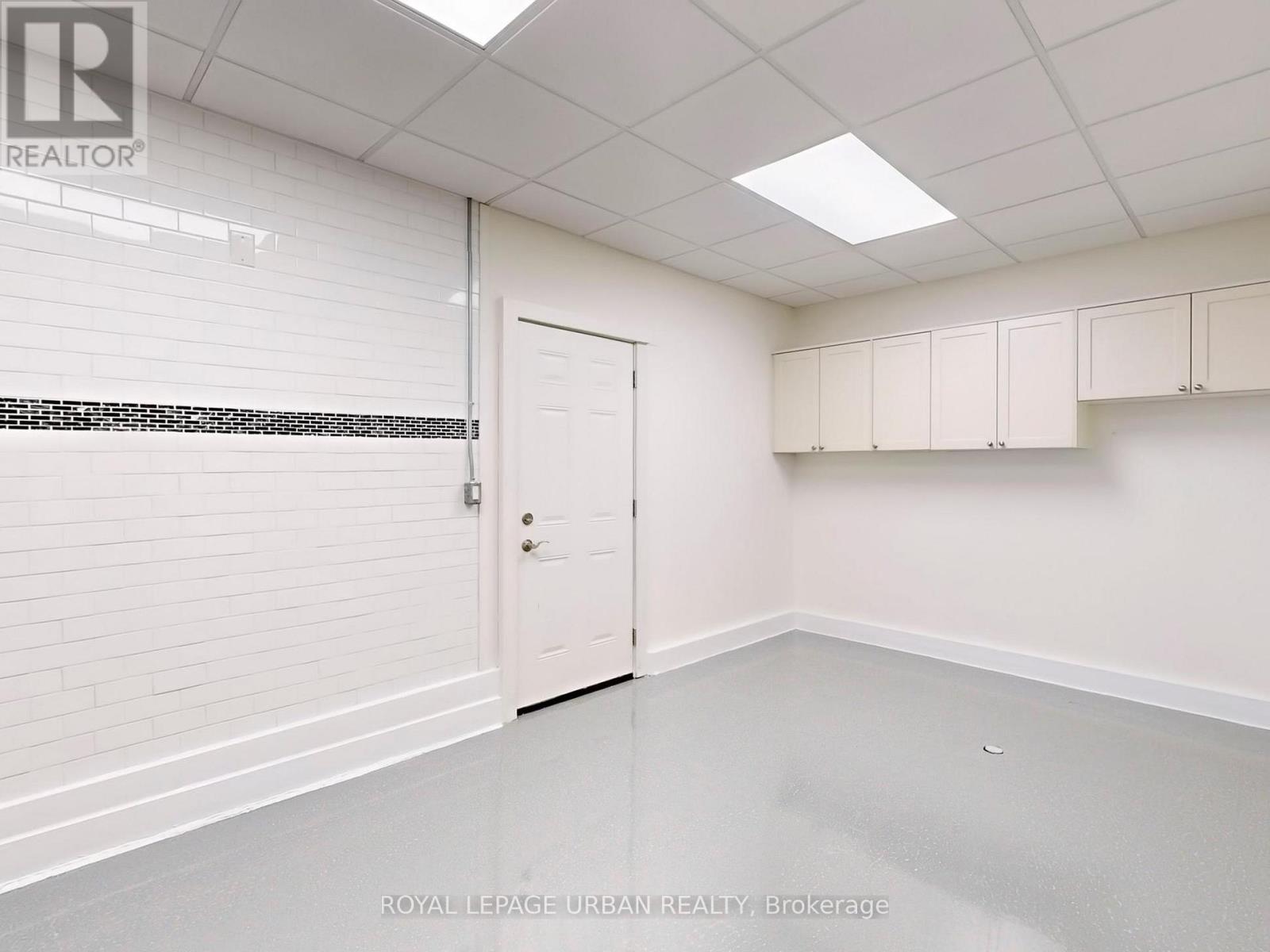 












11 MILLWICK DRIVE

,
Toronto,




Ontario
M9L1Y4

