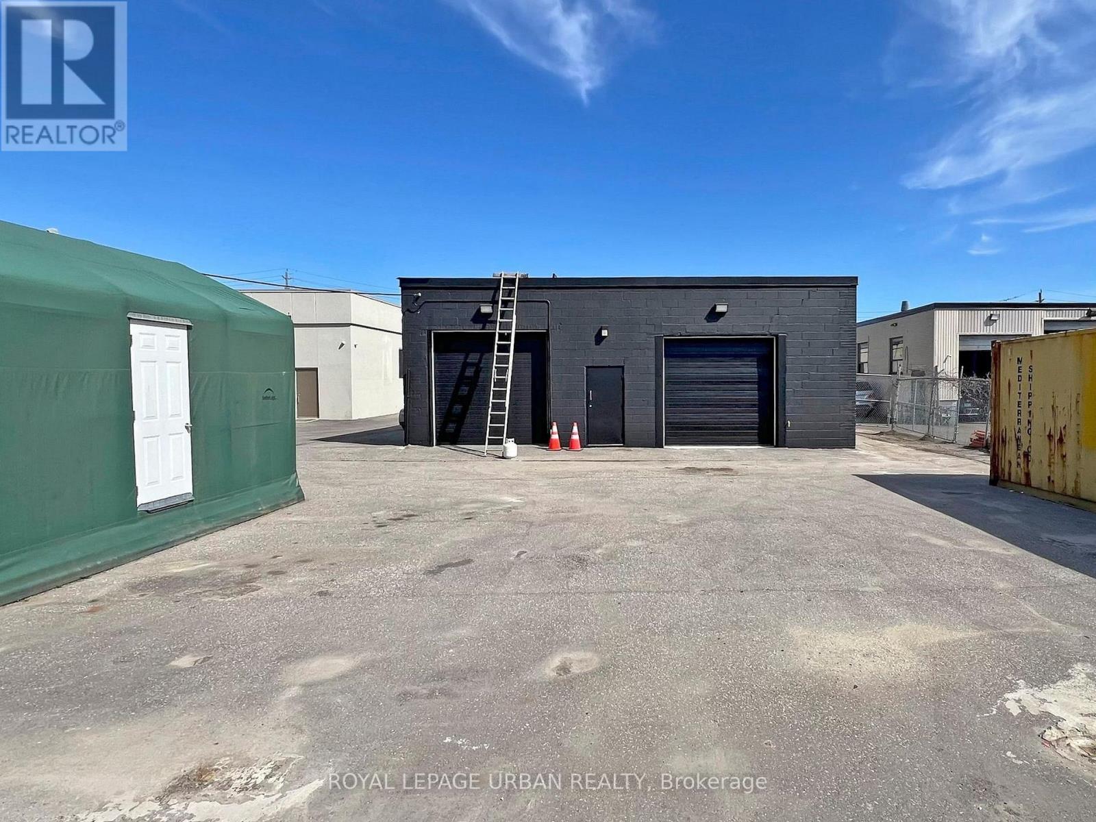












11 MILLWICK DRIVE

,
Toronto,




Ontario
M9L1Y4

