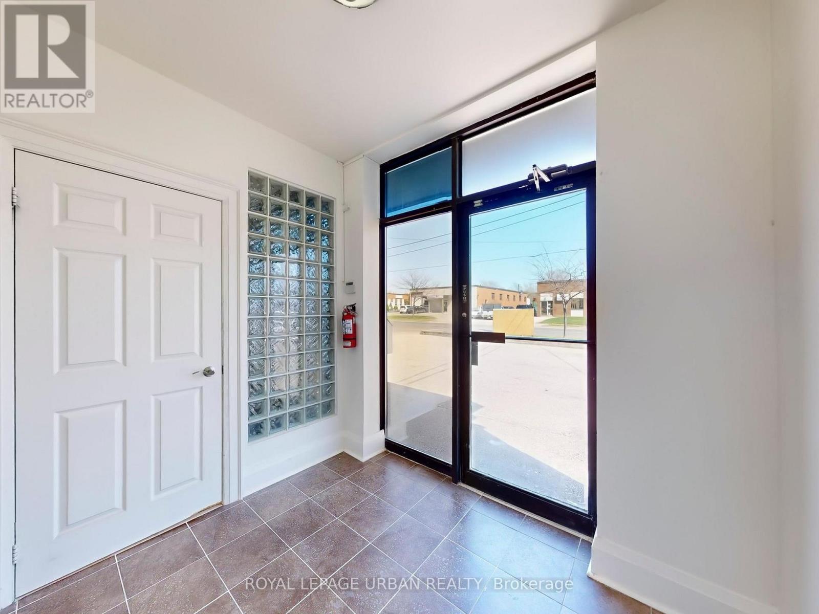 












11 MILLWICK DRIVE

,
Toronto,




Ontario
M9L1Y4

