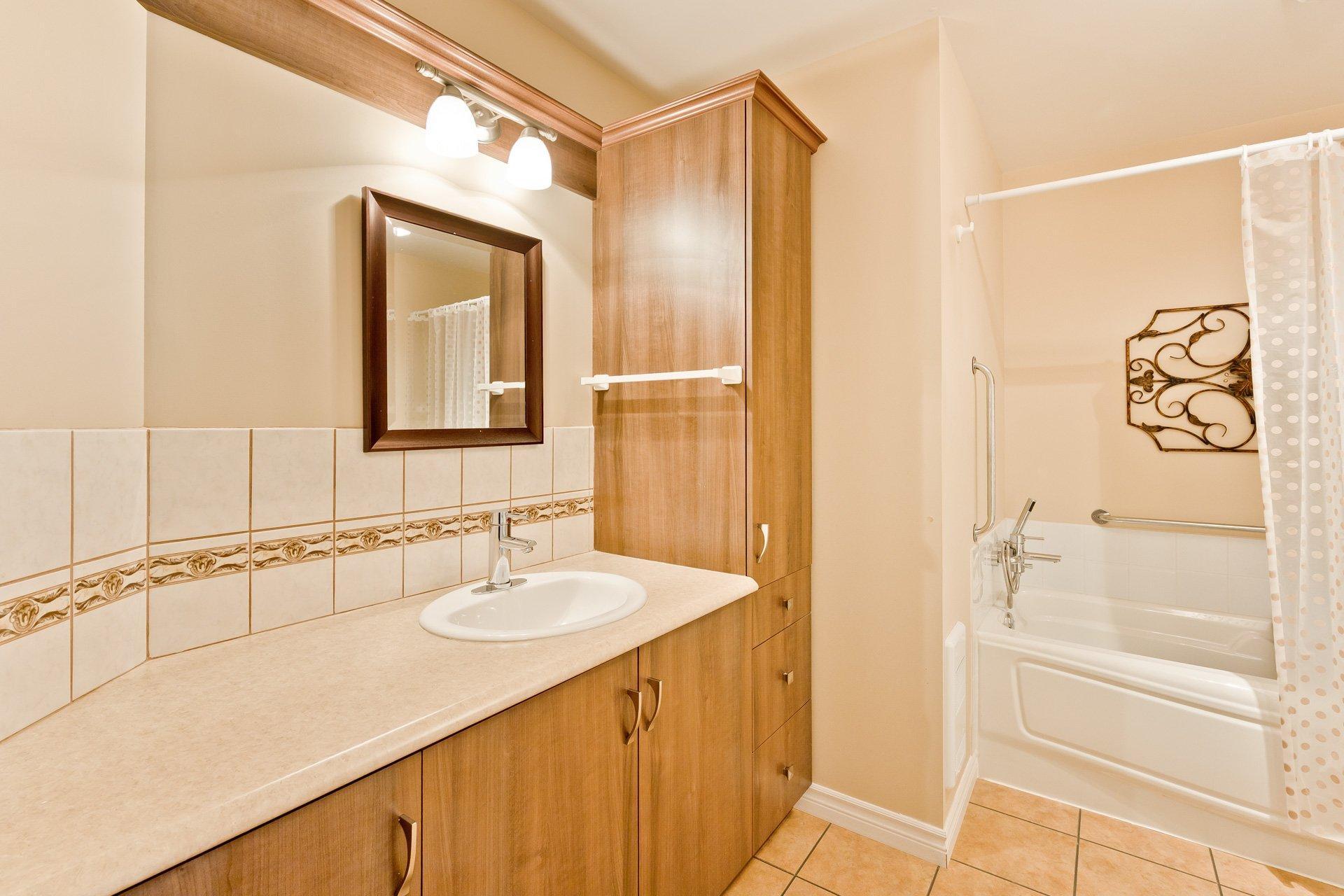 









4275


Rue Pavillon

,
Sherbrooke (Brompton/Rock Forest/Saint-Élie/Deauville),




QC
J1N0S4

