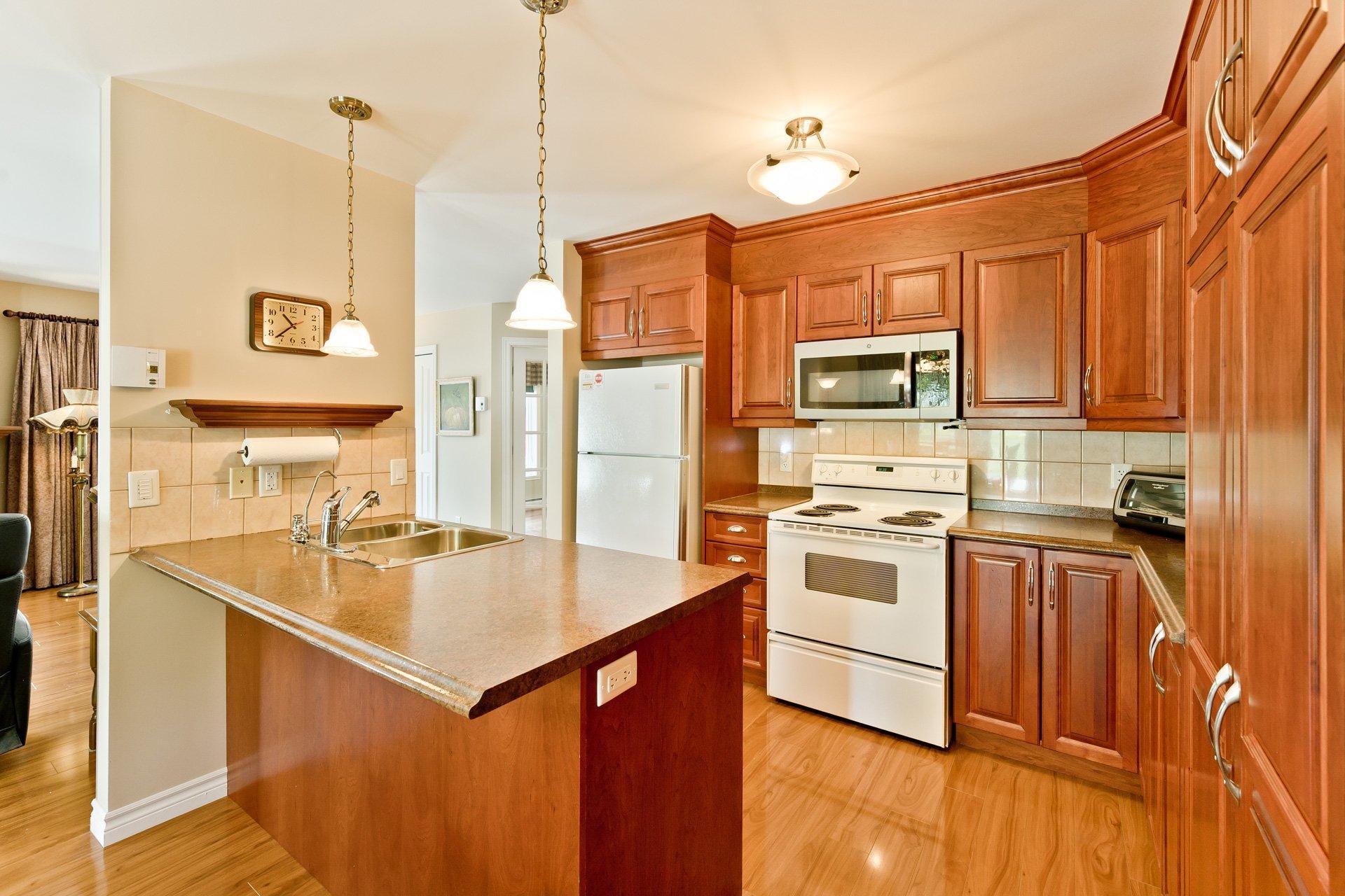 









4275


Rue Pavillon

,
Sherbrooke (Brompton/Rock Forest/Saint-Élie/Deauville),




QC
J1N0S4

