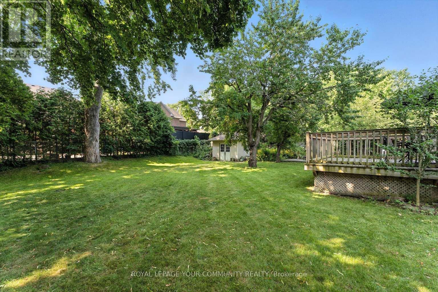 












19 WELLER CRESCENT

,
Vaughan,




Ontario
L6A1E5

