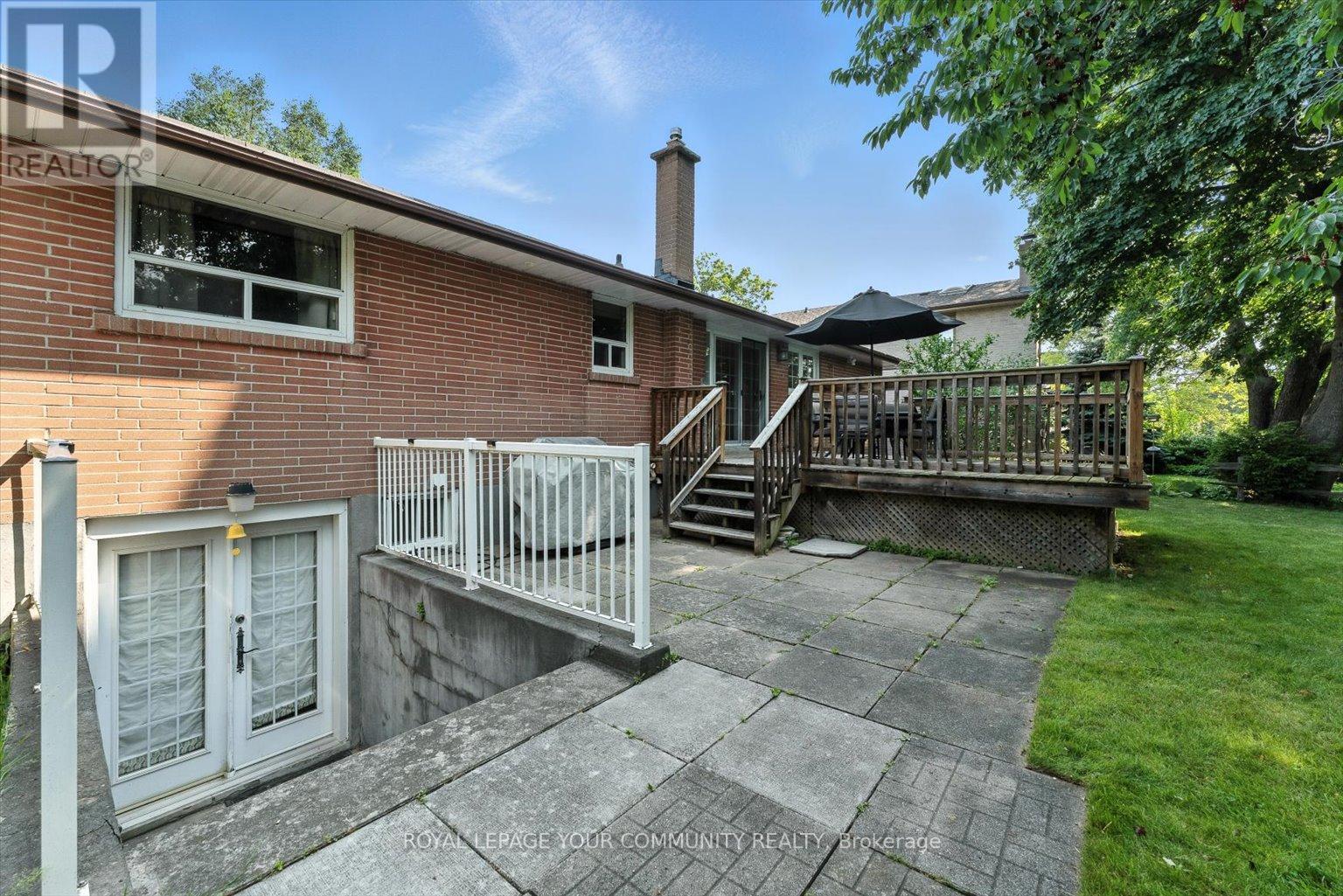 












19 WELLER CRESCENT

,
Vaughan,




Ontario
L6A1E5


