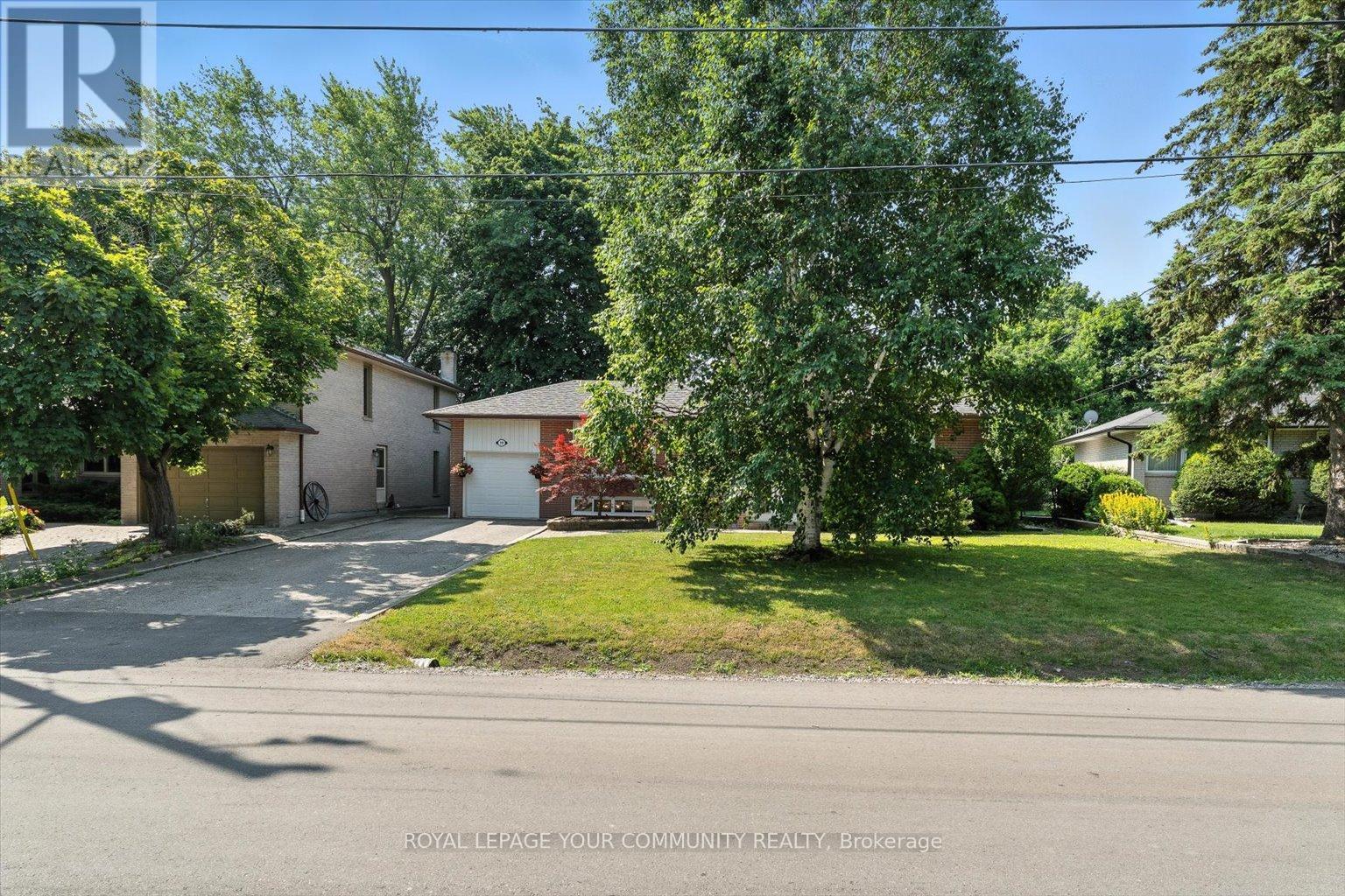 












19 WELLER CRESCENT

,
Vaughan,




Ontario
L6A1E5

