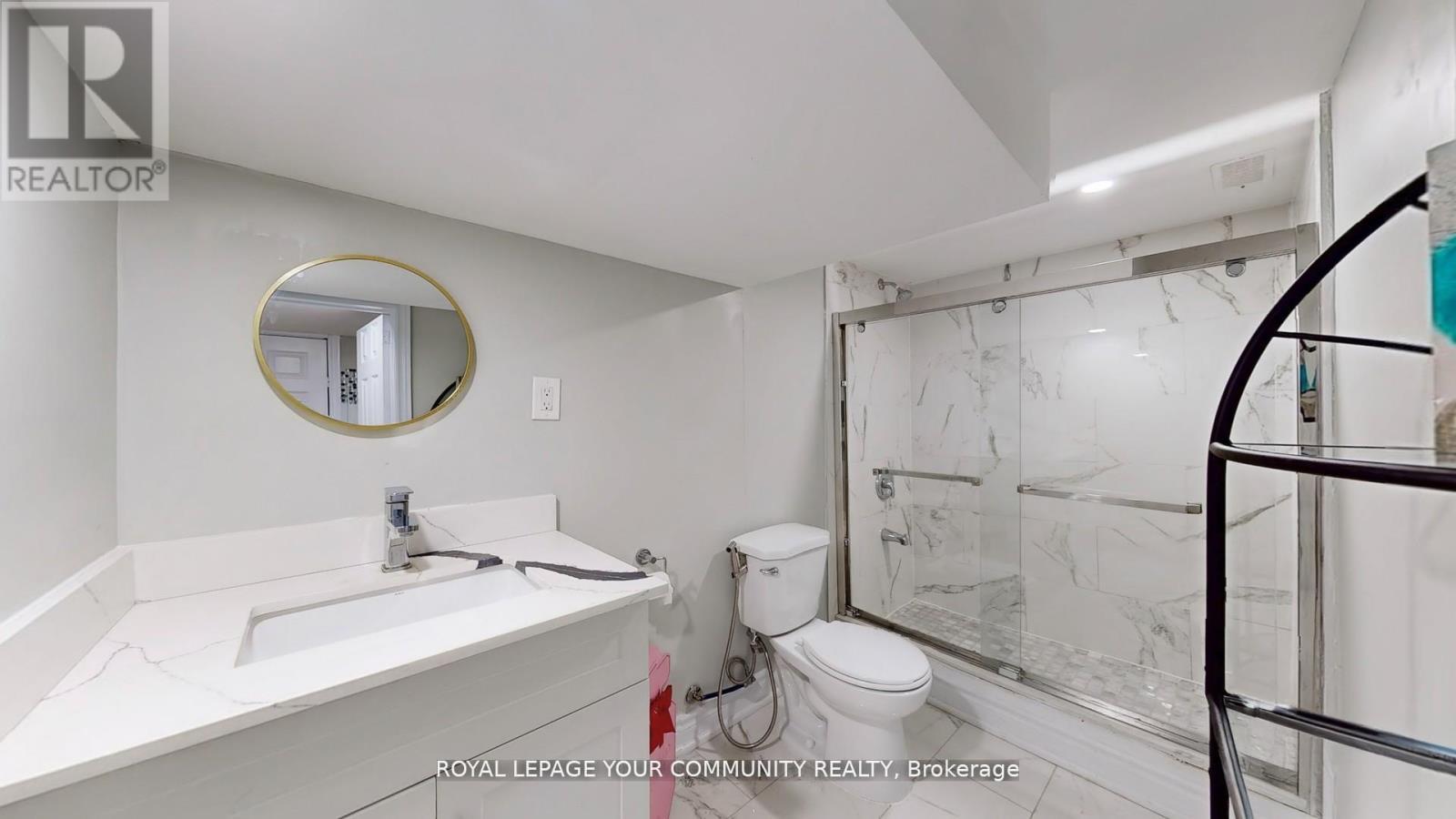 












64 MACHELL AVENUE

,
Aurora,




Ontario
L4G2R7

