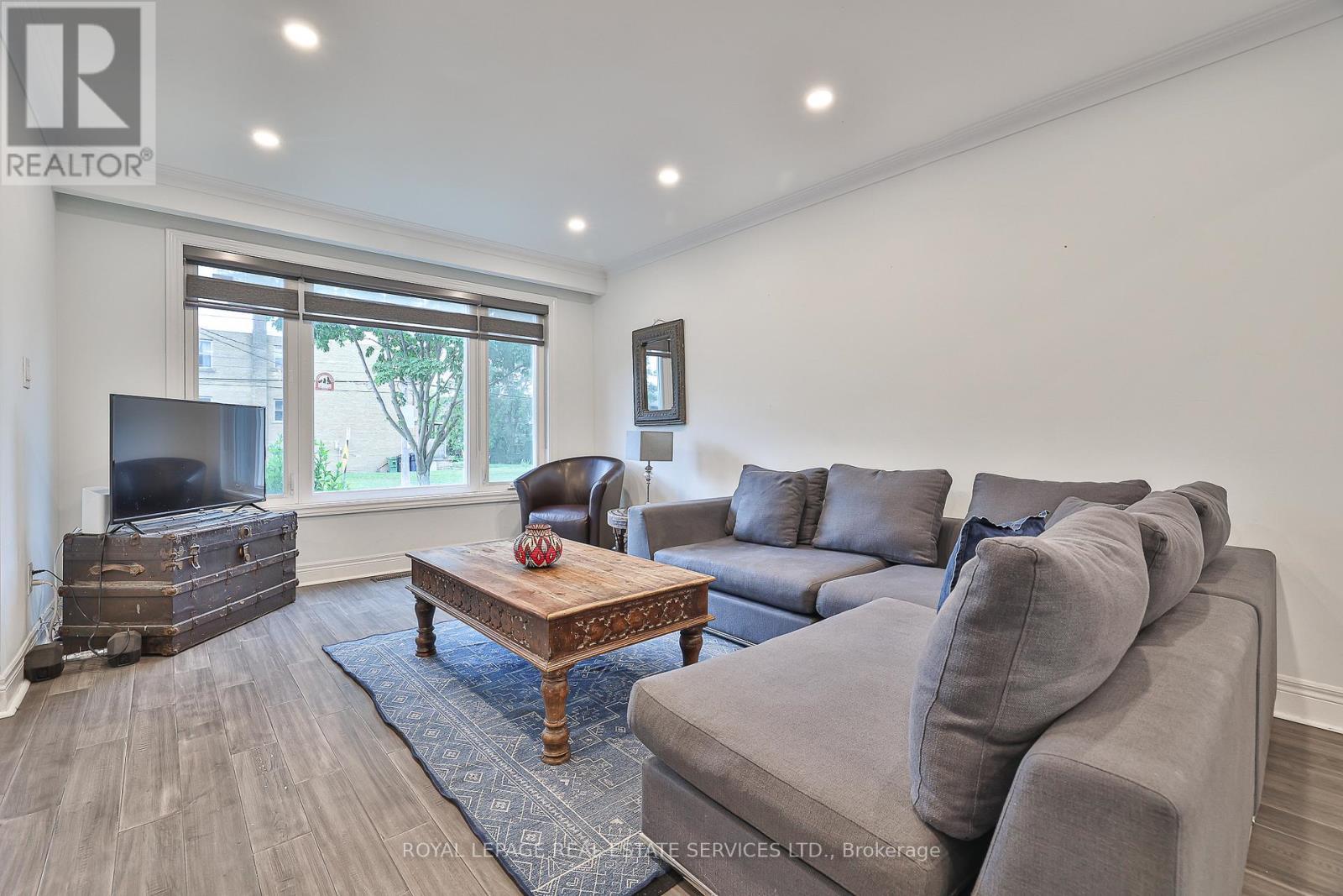 












224 OVERBROOK PLACE

,
Toronto,




Ontario
M3H4R6

