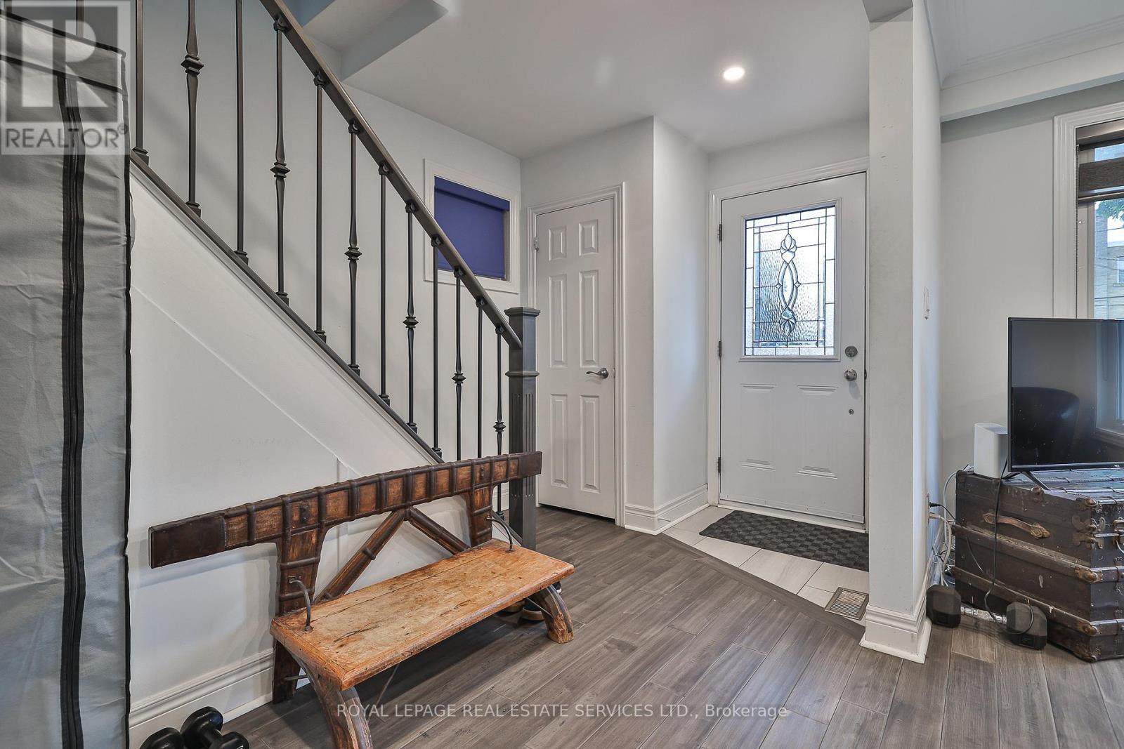 












224 OVERBROOK PLACE

,
Toronto,




Ontario
M3H4R6

