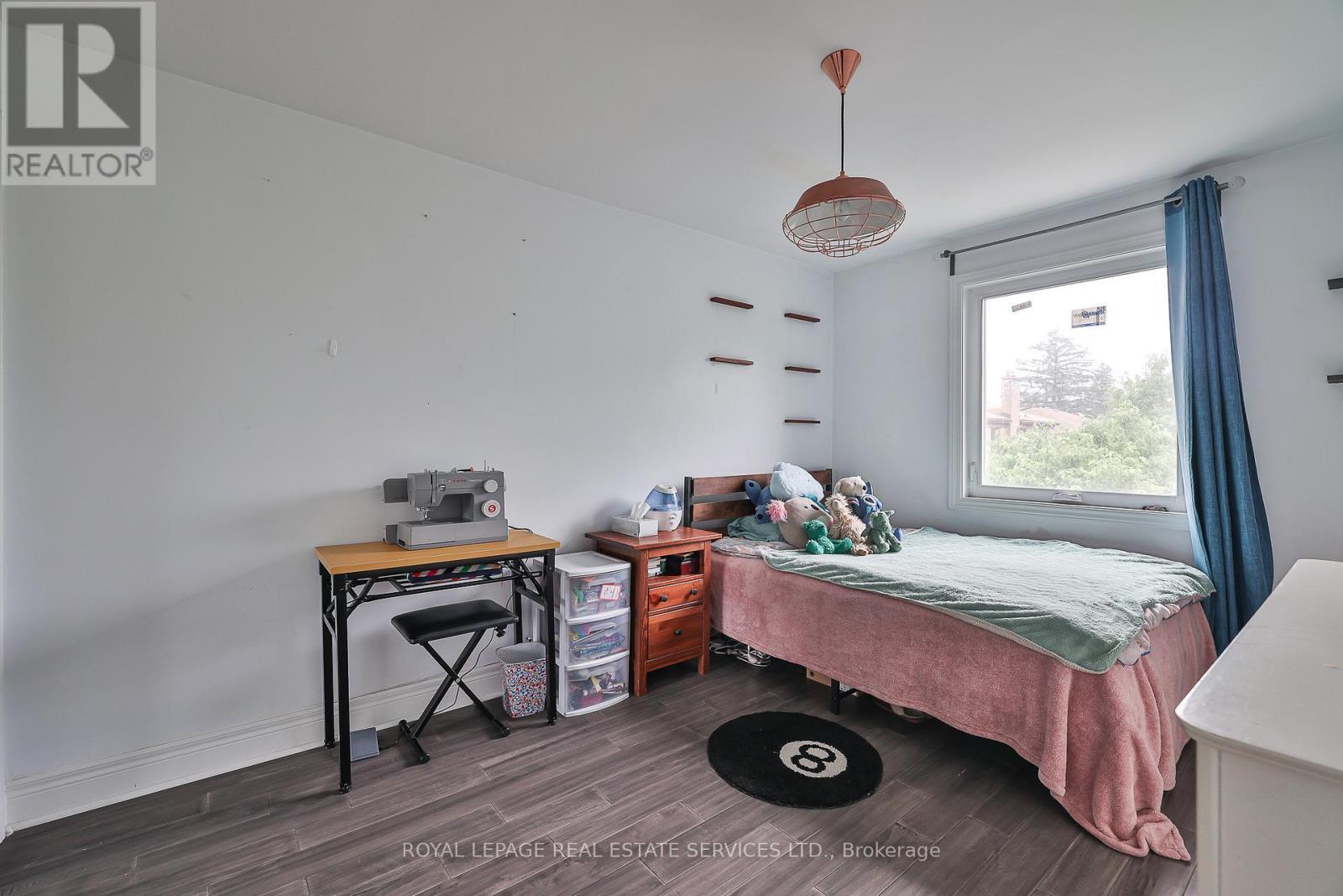 












224 OVERBROOK PLACE

,
Toronto,




Ontario
M3H4R6

