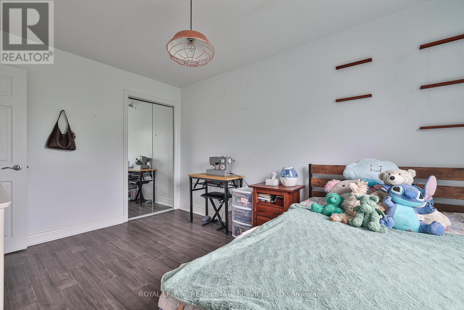 












224 OVERBROOK PLACE

,
Toronto,




Ontario
M3H4R6

