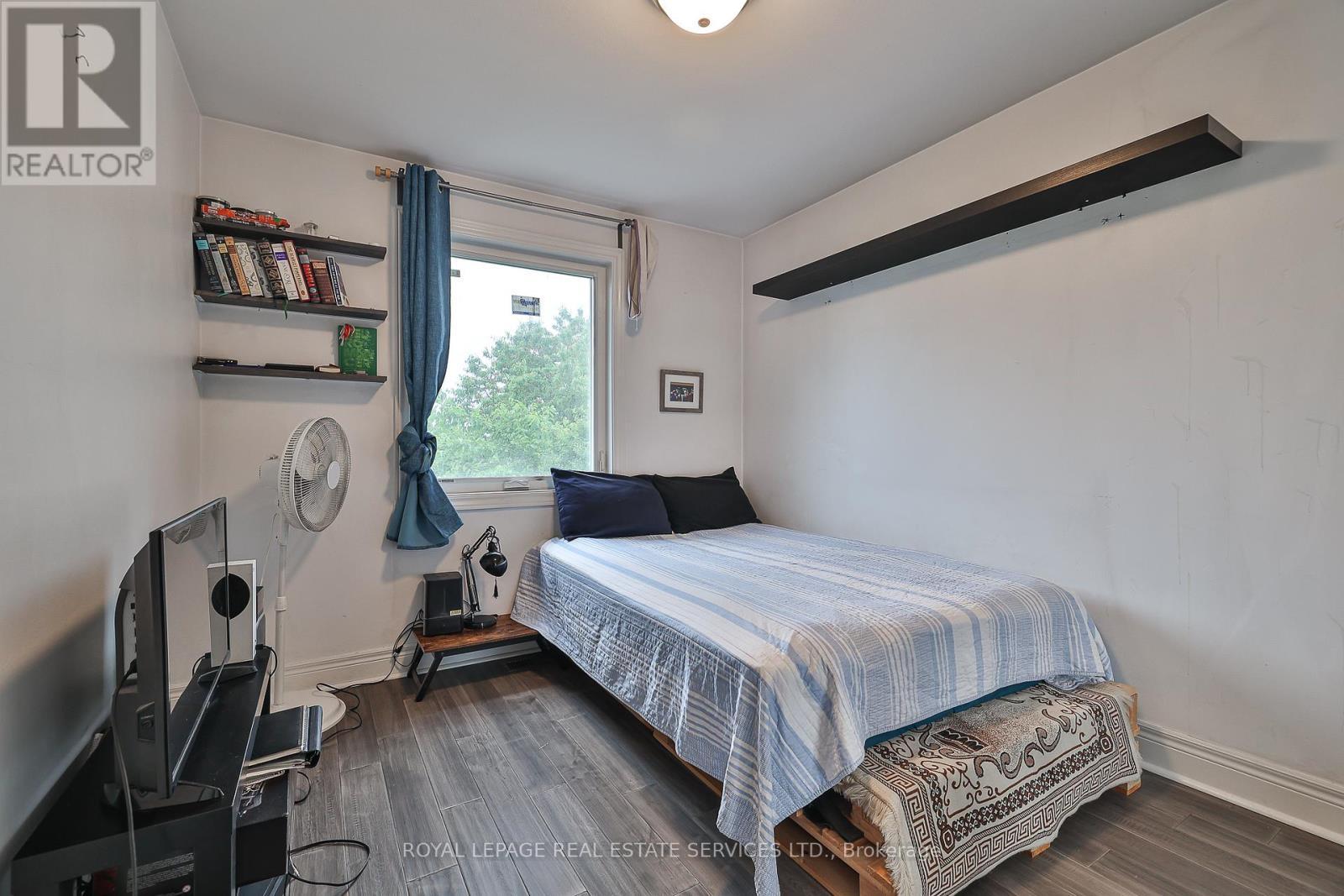 












224 OVERBROOK PLACE

,
Toronto,




Ontario
M3H4R6

