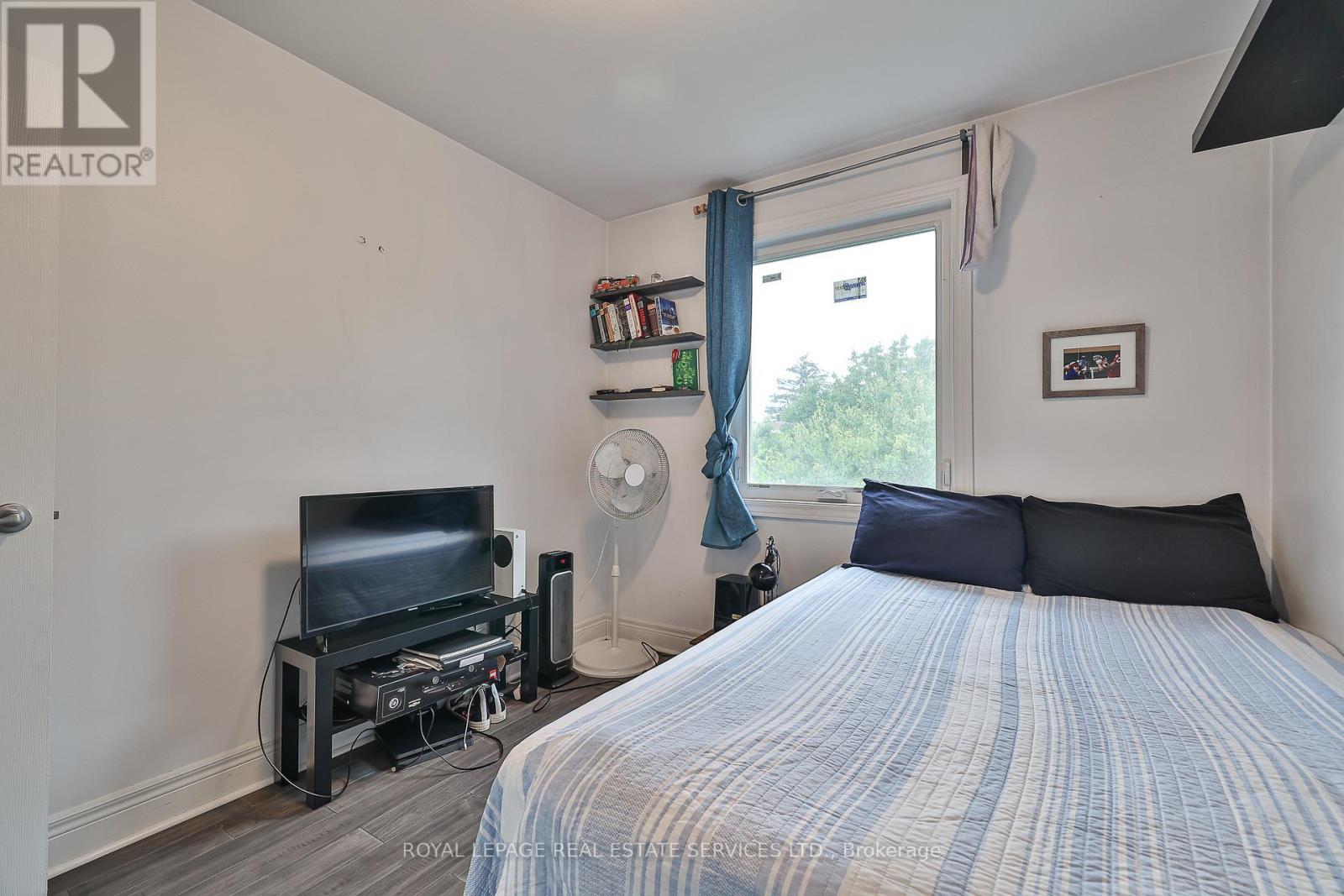 












224 OVERBROOK PLACE

,
Toronto,




Ontario
M3H4R6

